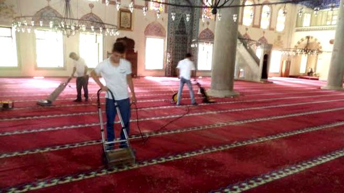 Beyoğlu\'nda Camiler Bayram Namazına Hazır