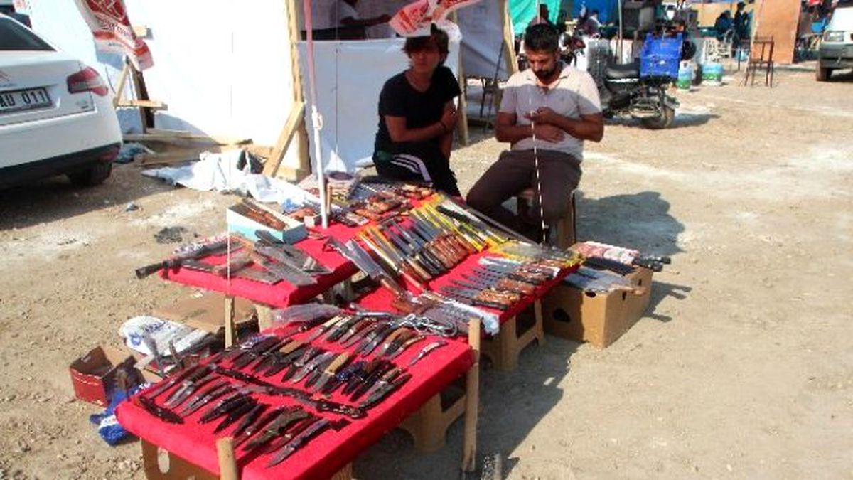 Bıçaklar Tezgahlardaki Yerini Aldı