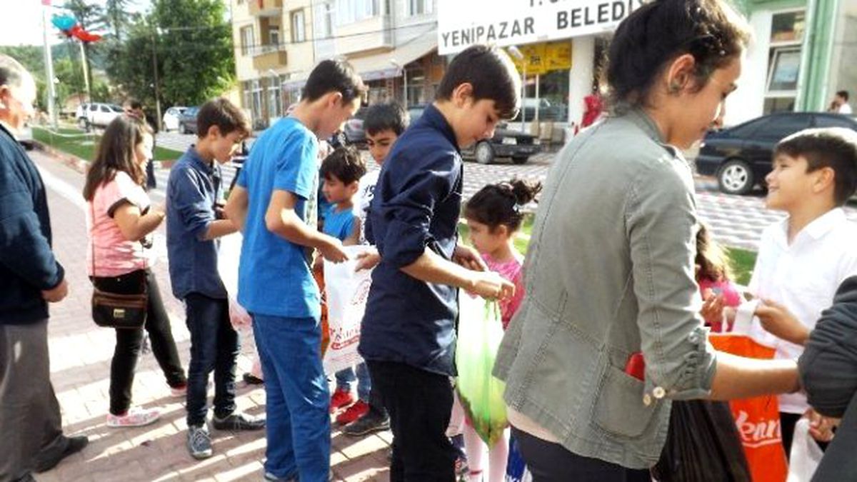 Bilecik\'te "Şeker Dağıtma" Geleneği