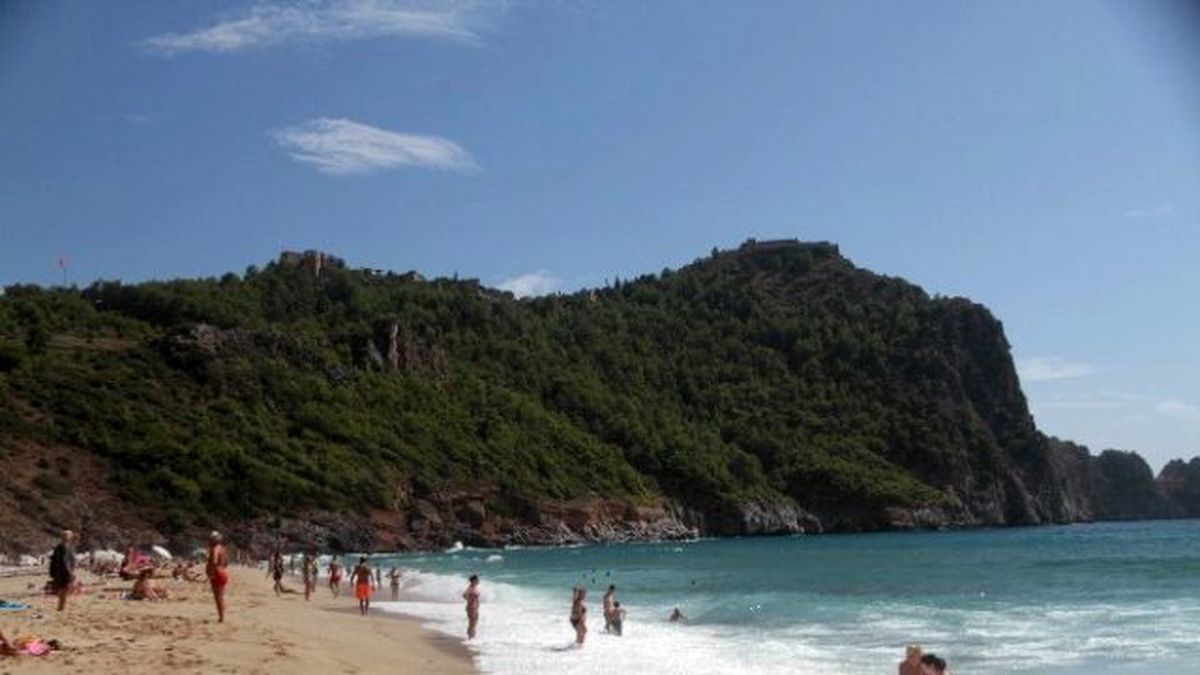 Bodrum\'da Sel, Alanya\'da Deniz Keyfi