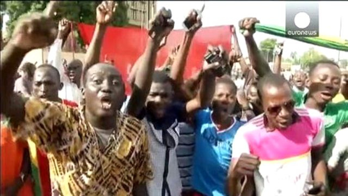 Burkina Faso\'da Ordu Harekete Geçti