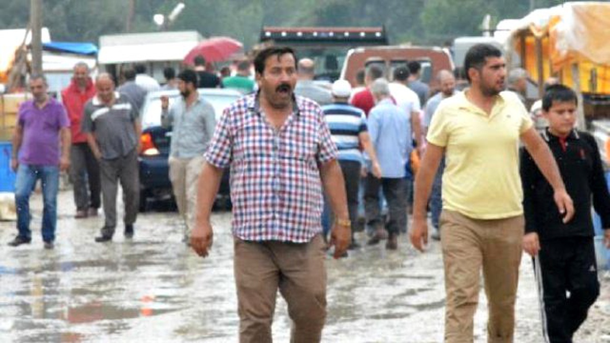 Bursa\'da Kurban Pazarında Arife Yoğunluğu