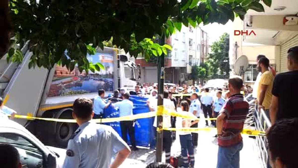 Çöp Kamyonu Çarpan Kız Çocuğu Hayatını Kaybetti