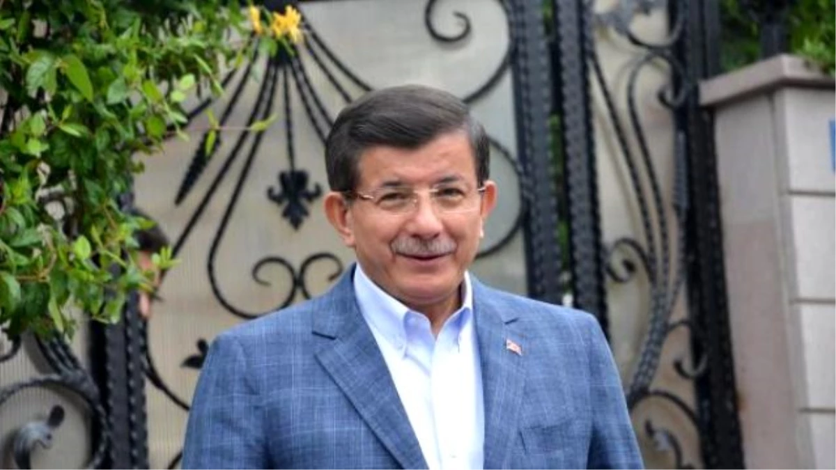 Davutoğlu; \'Türkiye\'de Siyaseti Kandil ya da Perde Gerisindeki Aktörler Yönetemez\'