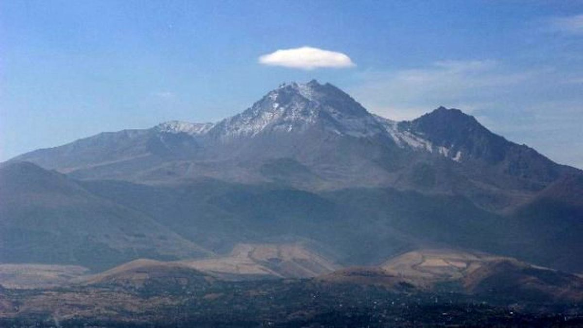 Erciyes Bayramlığını Giydi