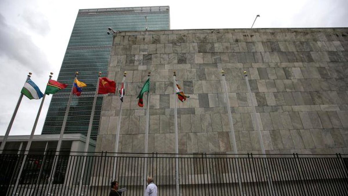 Filistin Bayrağı BM'de Göndere Çekiliyor