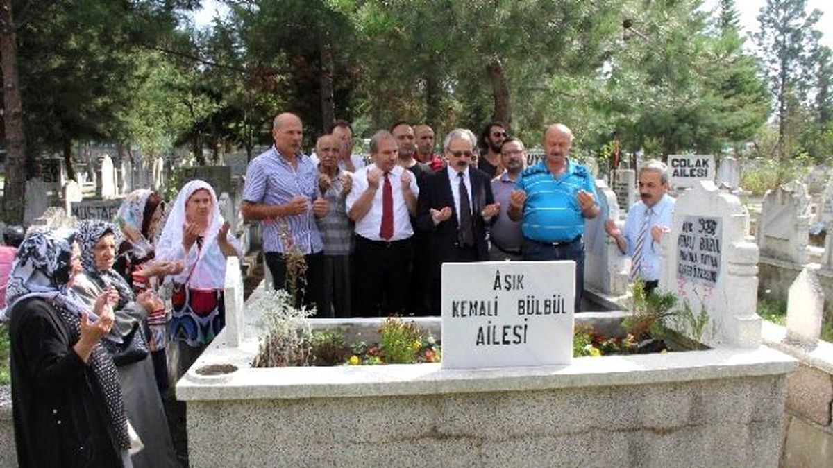 Halk Ozanı Aşık Kemali Bülbül Mezarı Başında Anıldı