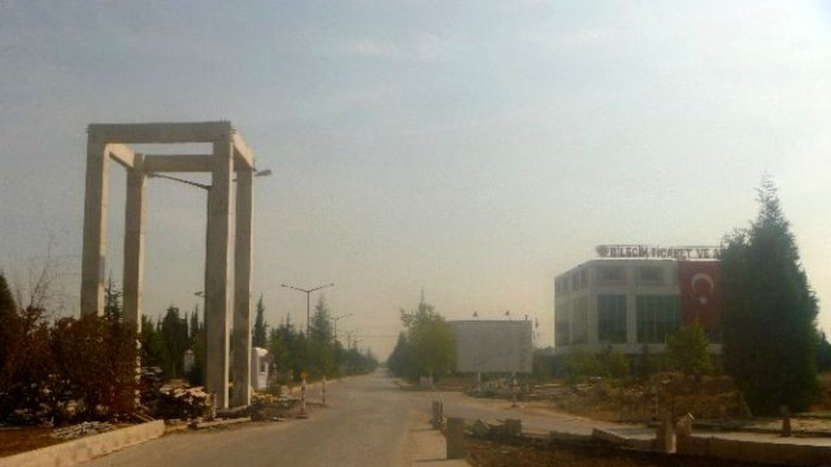Kardan Çöken 1. Osb\'nin Giriş Kısmı Yeniden Yapılıyor