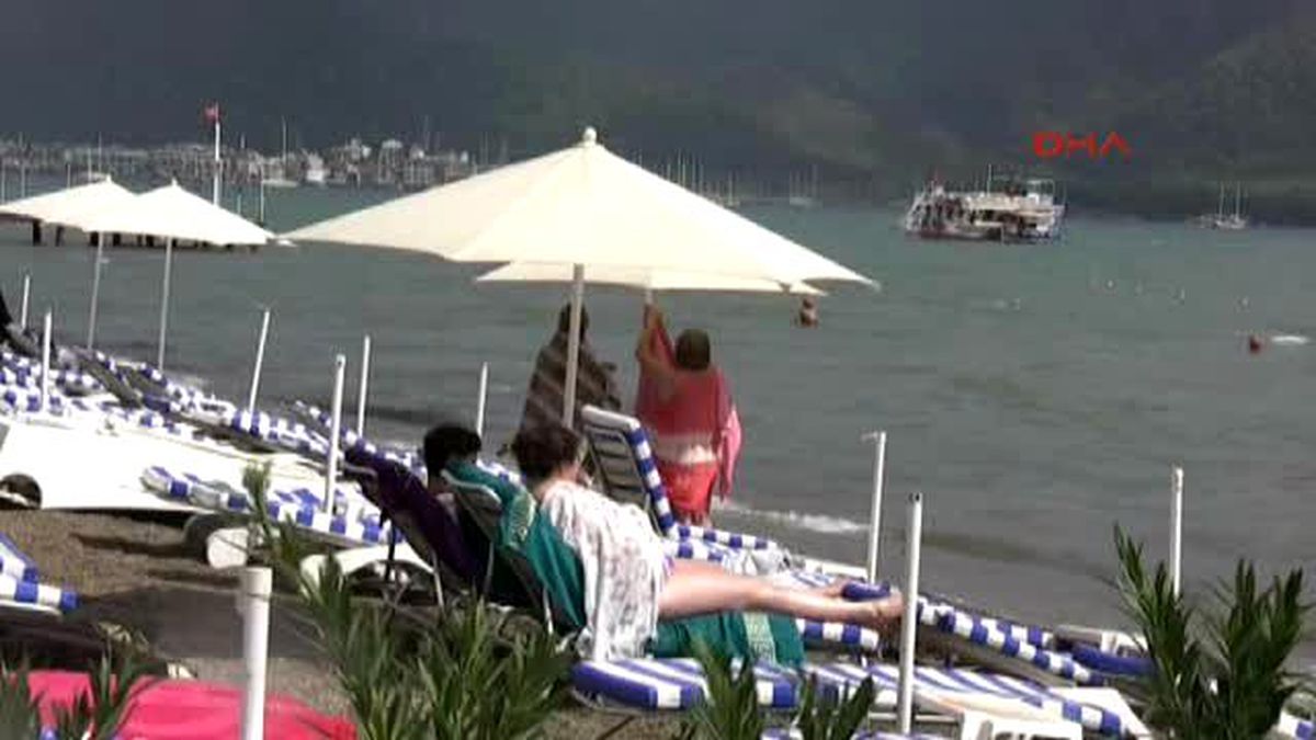 Marmaris\'te Yağmur ve Deniz Keyfi Bir Arada