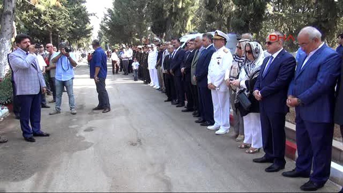 Mersin Şehitler ve Özgecan Aslan Unutulmadı