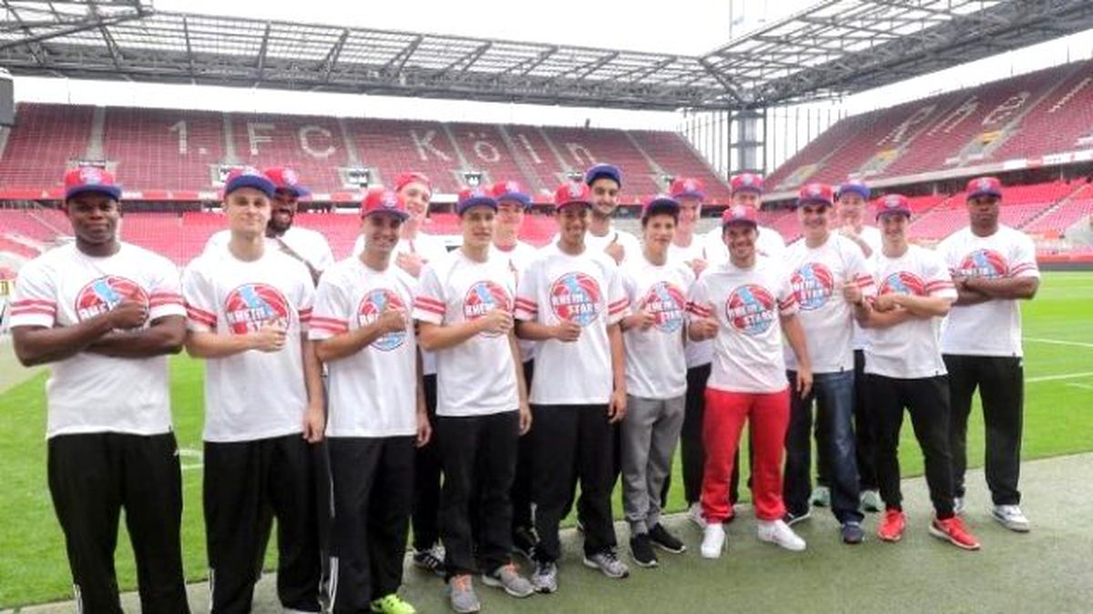 Podolski, Rheinstars Köln'ü Satın Aldı