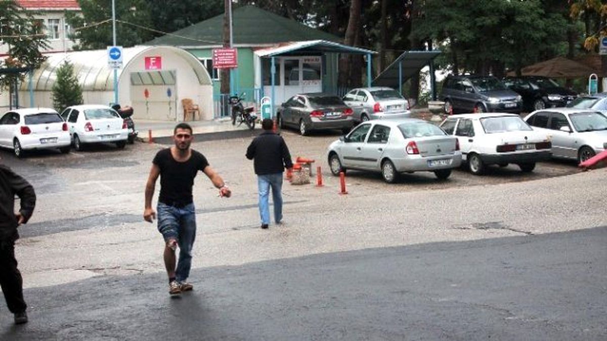 Acemi Kasaplar Acil Servislere Koştu