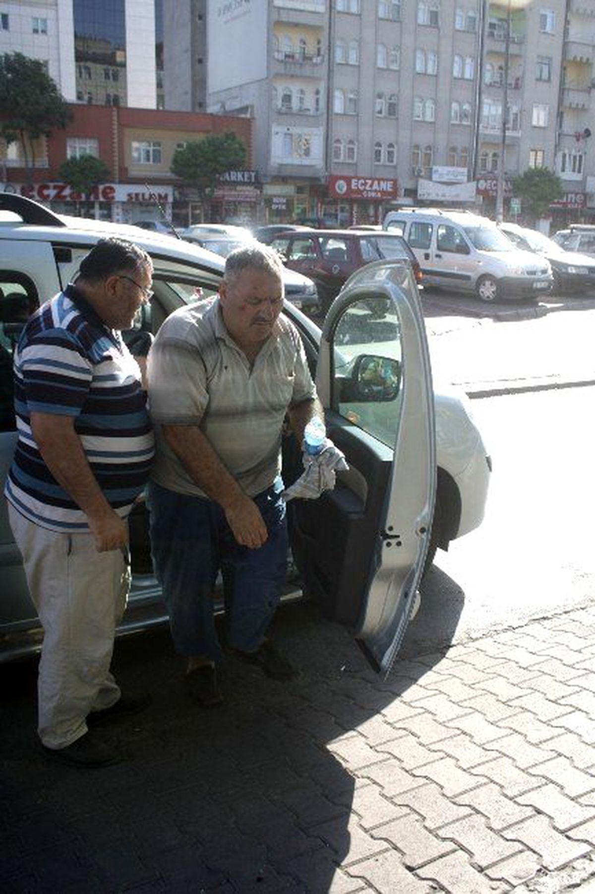 Acemi Kasaplar Hastanelere Akın Etti
