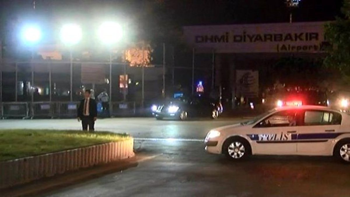 Başbakan Davutoğlu Diyarbakır\'da