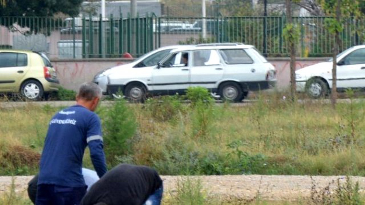 Boş Arazilerde Kurban Kesme Manzaraları