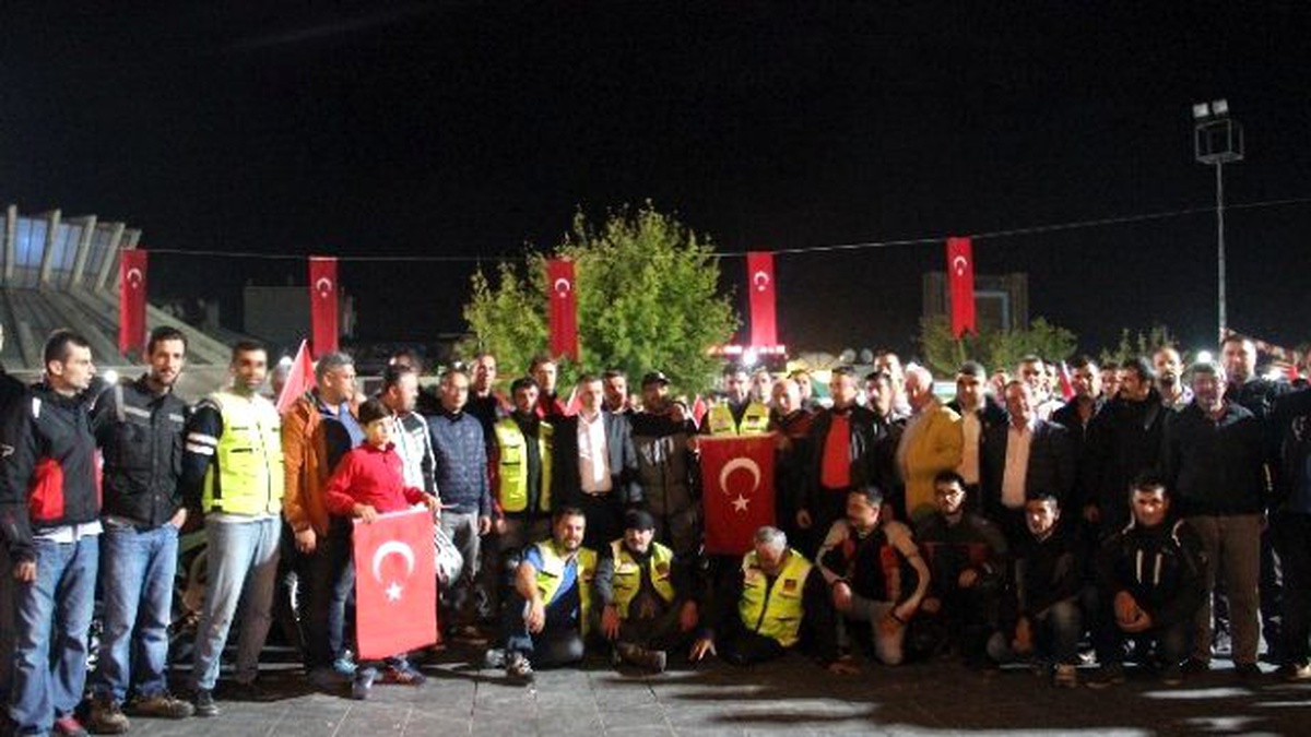 Çanlı Motor Tutkunlarından Motosiklet Korteji