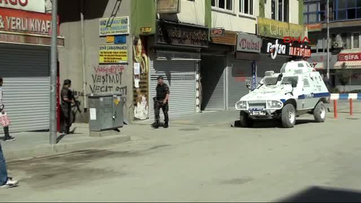 Hakkari Valisi Canbolat: Bayramı Huzur ve Kardeşlik Havasında Kutluyoruz