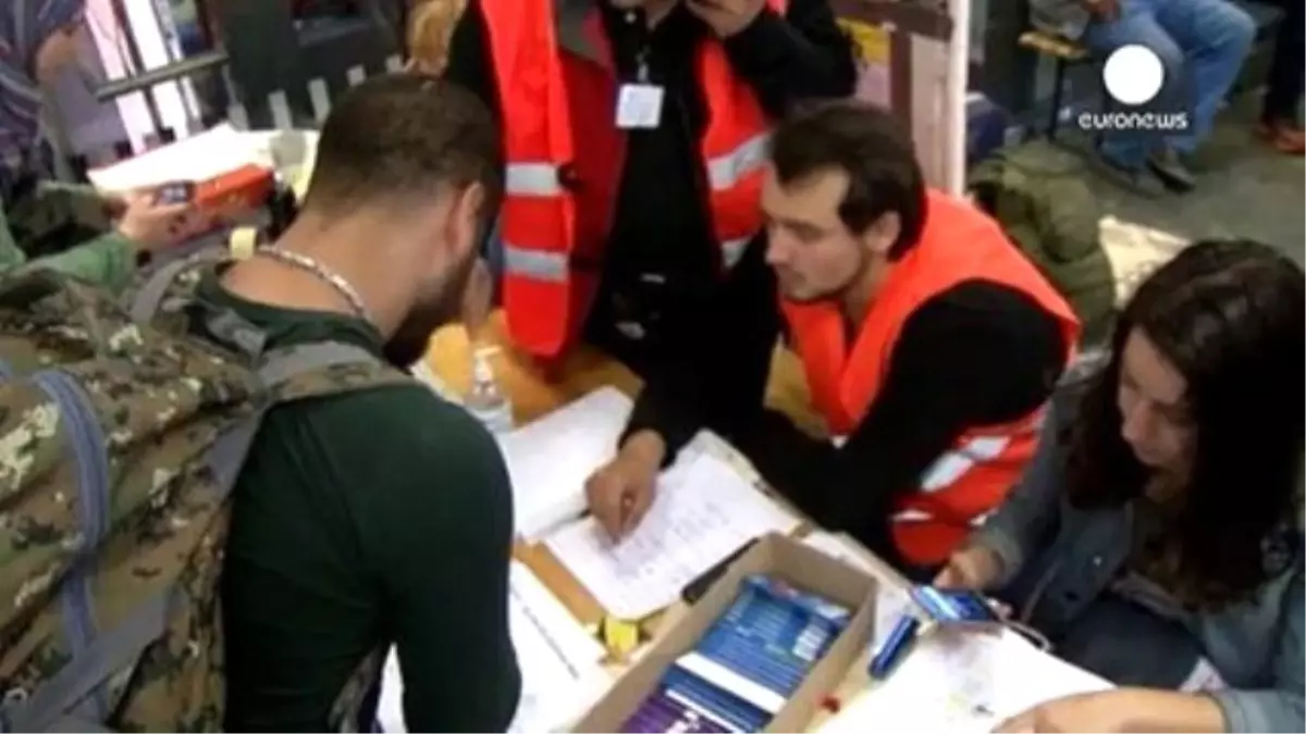 Mülteciler İçin Yeni Bir Akıllı Telefon Uygulaması: "Infoaid"