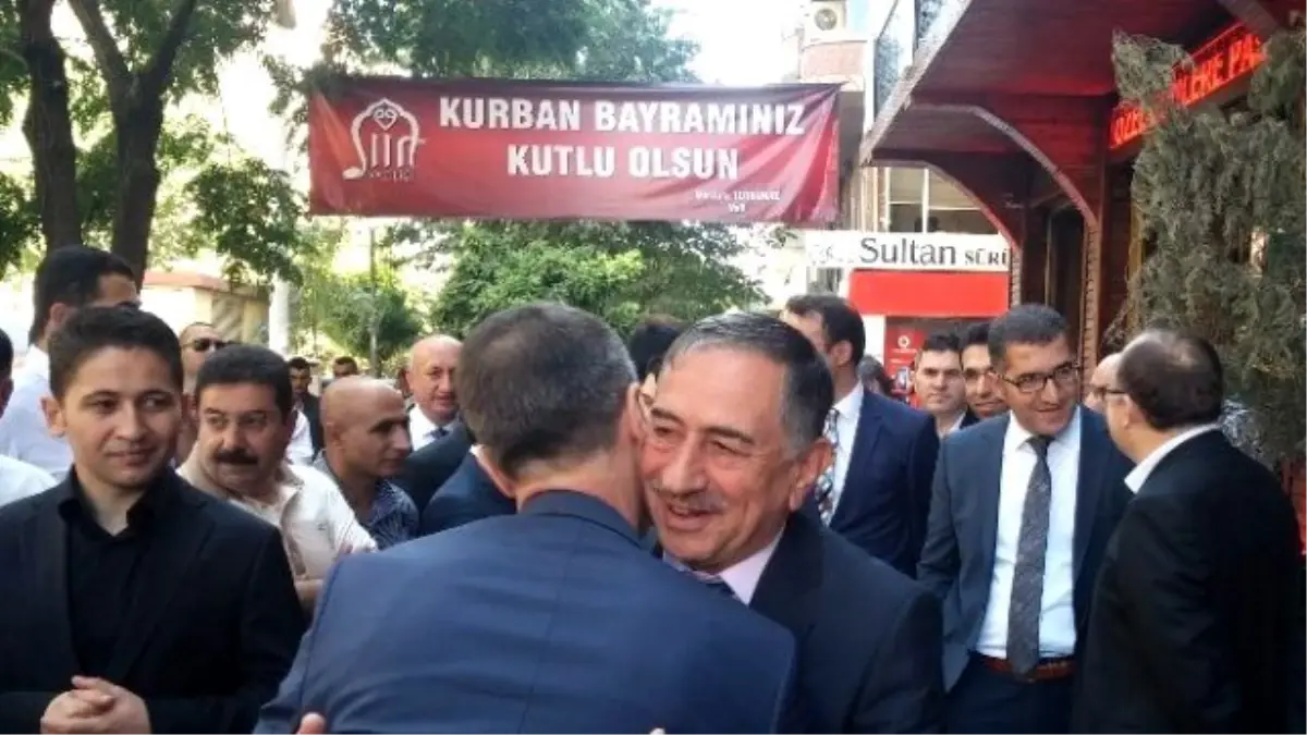 Siirt\'te Bayram Kutlaması