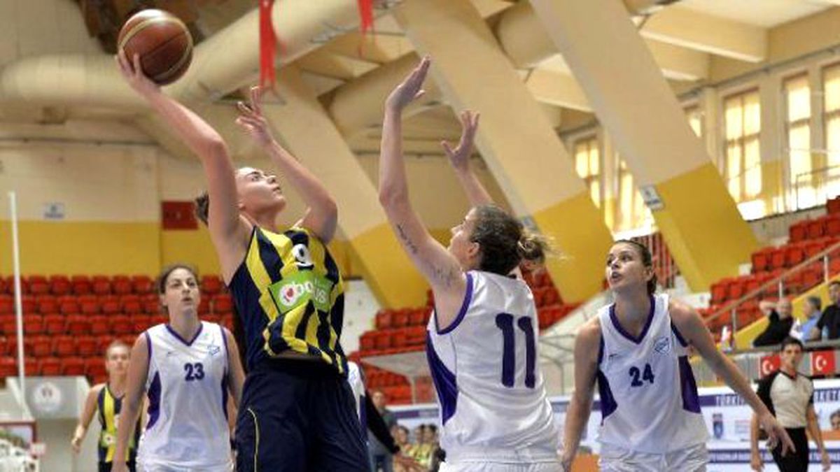 Anadolu Jet Botaş Cup Turnuvası\'nda Fenerbahçe Galip