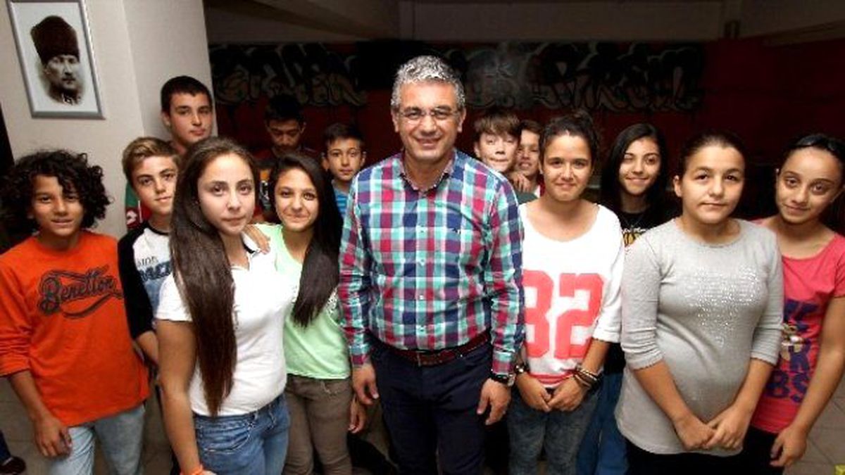 Bin Öğrenciye Burs Desteği