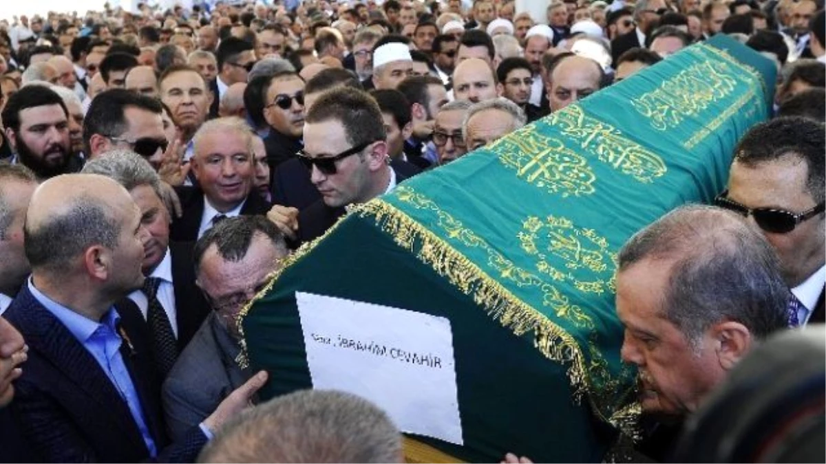 Cumhurbaşkanı Erdoğan İş Adamı İbrahim Cevahir\'in Cenaze Törenine Katıldı