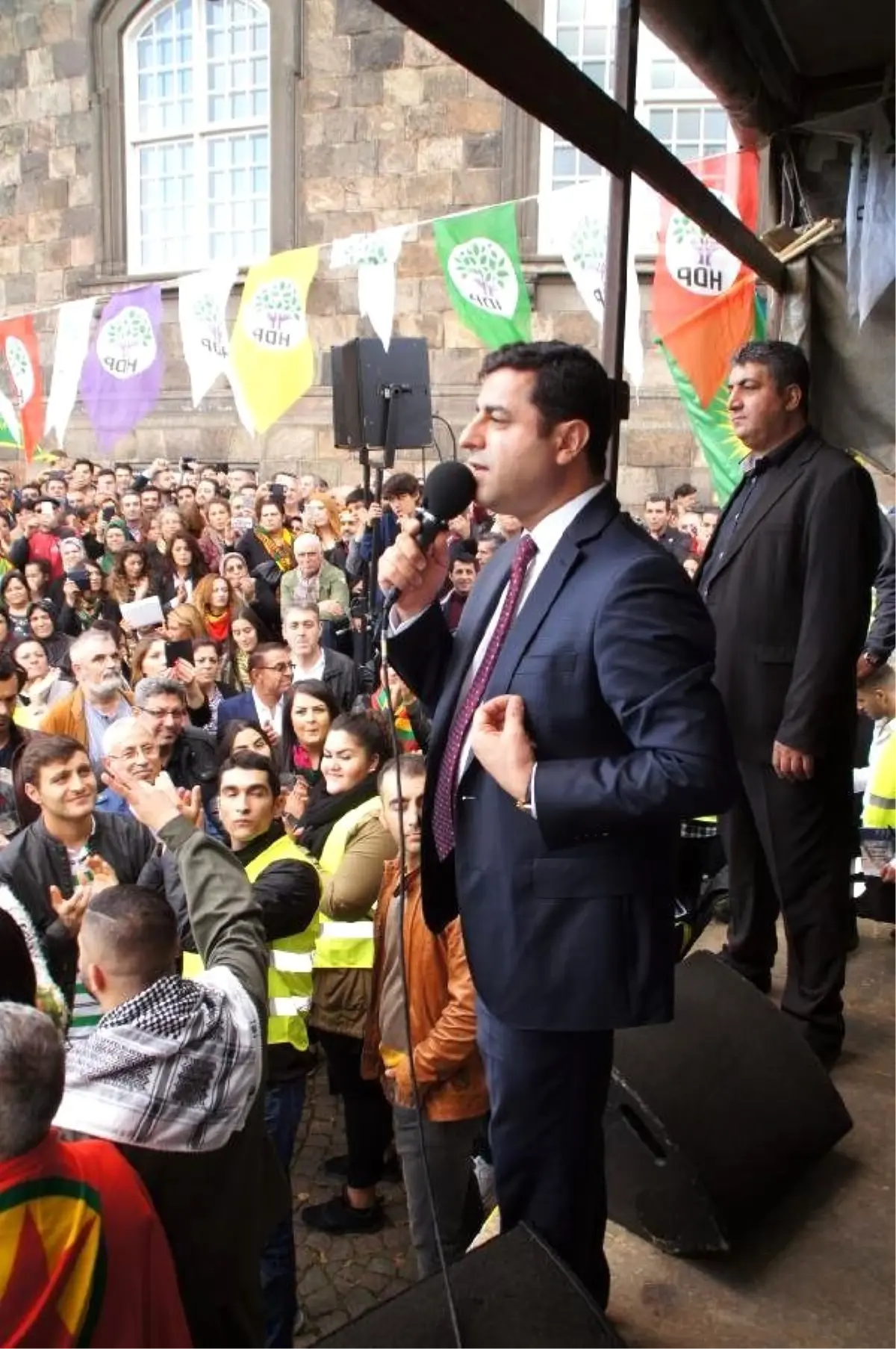 Demirtaş: Tek Başına Diktatörlük Rüyası Görenlerin Rüyasını Kabusa Çevirdiniz