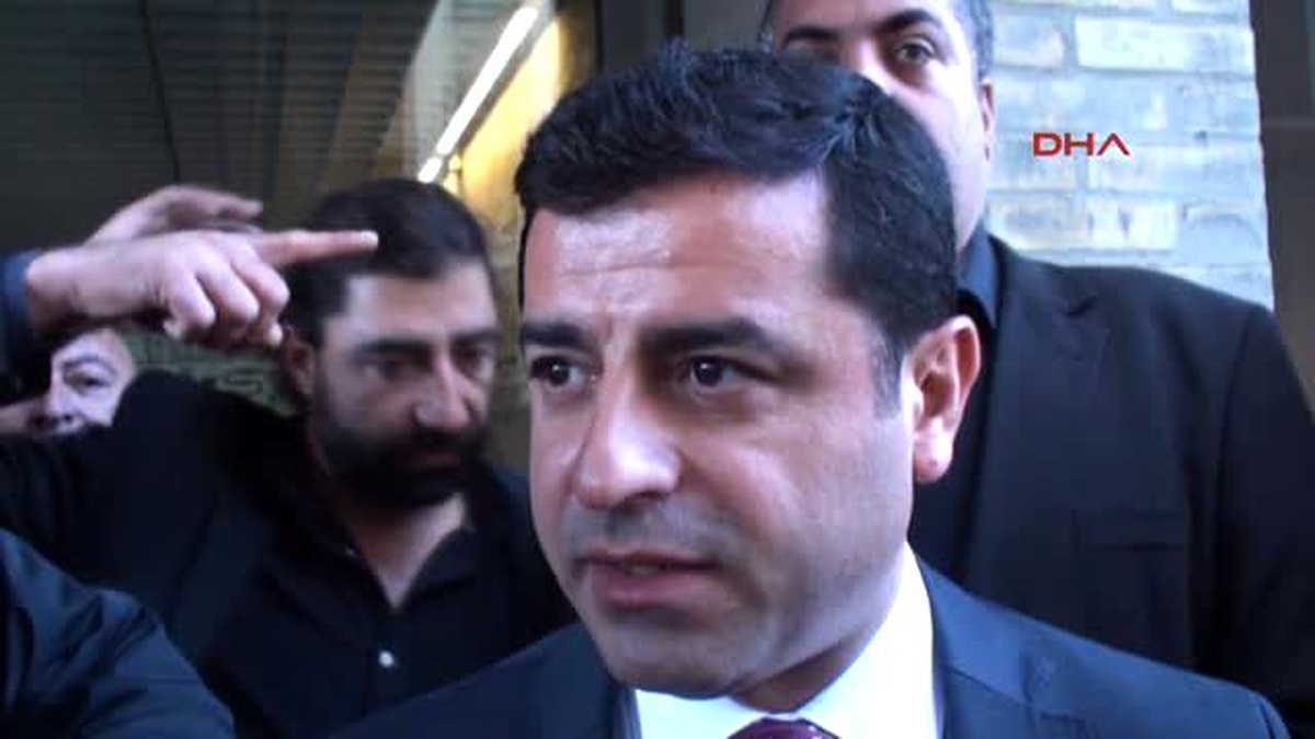 Demirtaş: ?ülkenin Cumhurbaşkanı Silahların Susmasını Kabul Etmiyor?