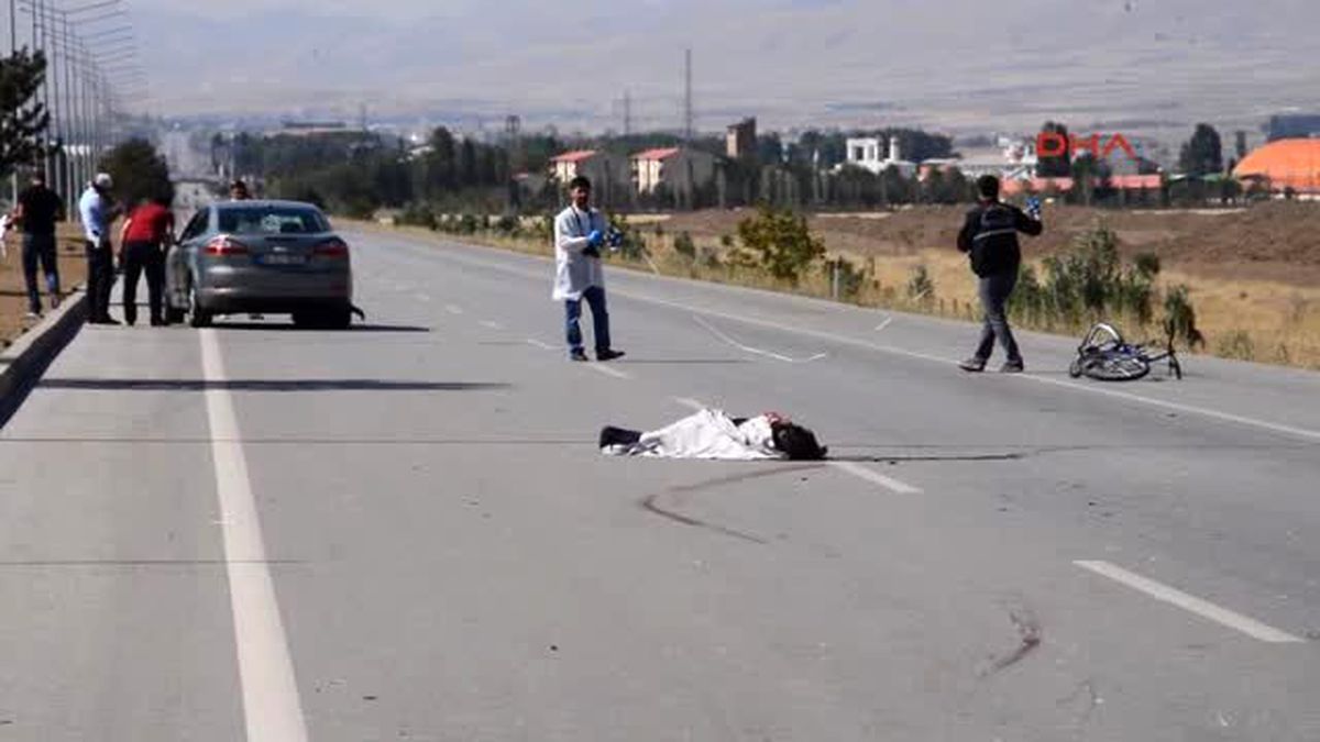 Erzurum Bisikletli Genç Kazada Öldü