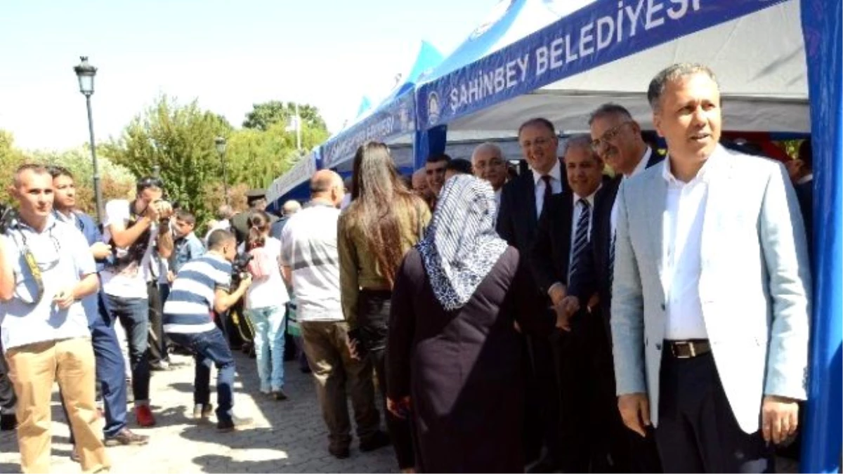 Gaziantep Valiliği Vatandaşlarla Bayramlaştı