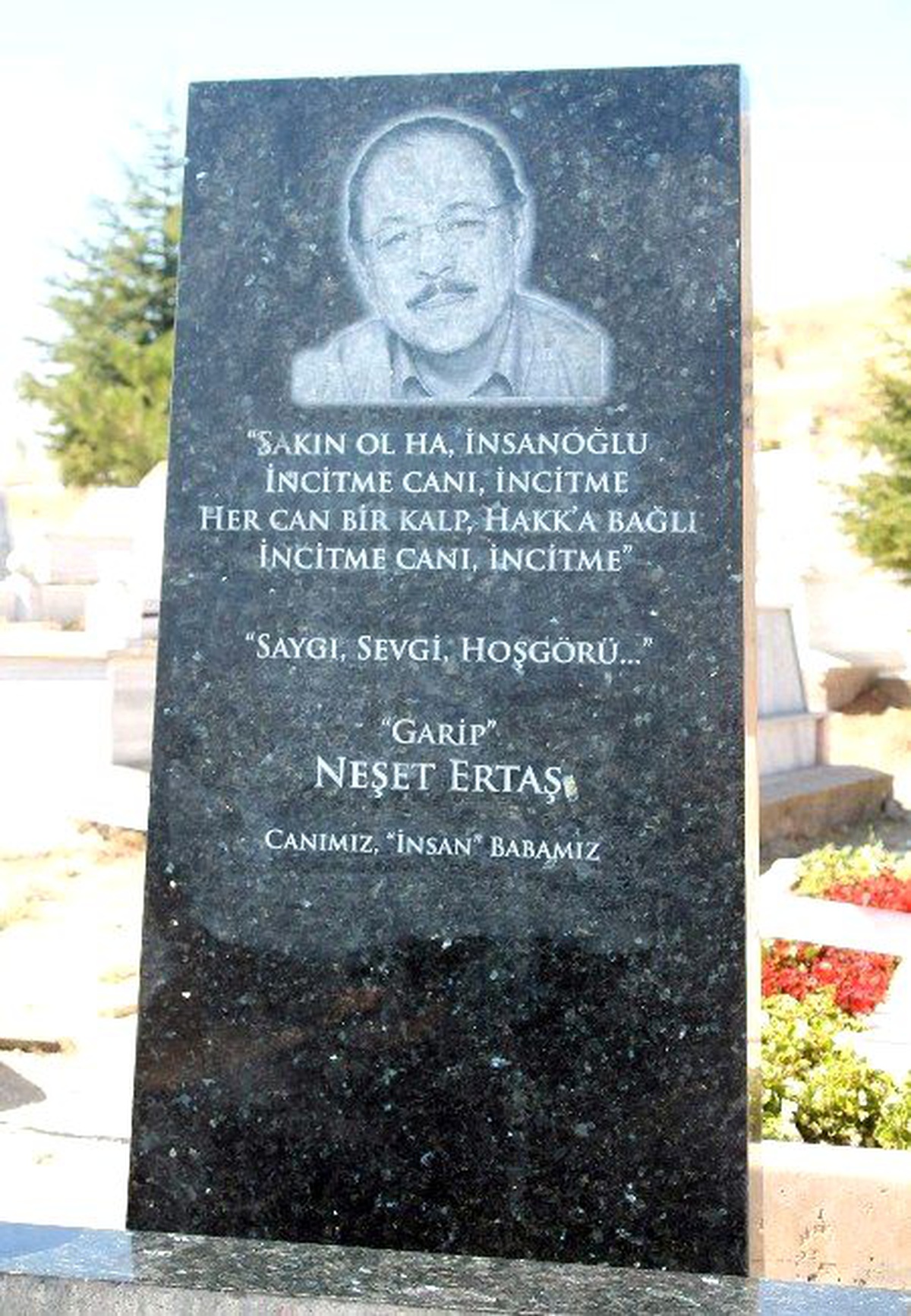 Merhum Ertaş Ölümünün 3. Yılında Mezarı Başında Anılıyor