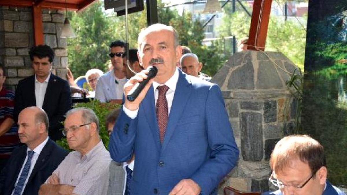 Müezzinoğlu; \'Atatürk Milli Mi?\' Diye Soru Sorsun