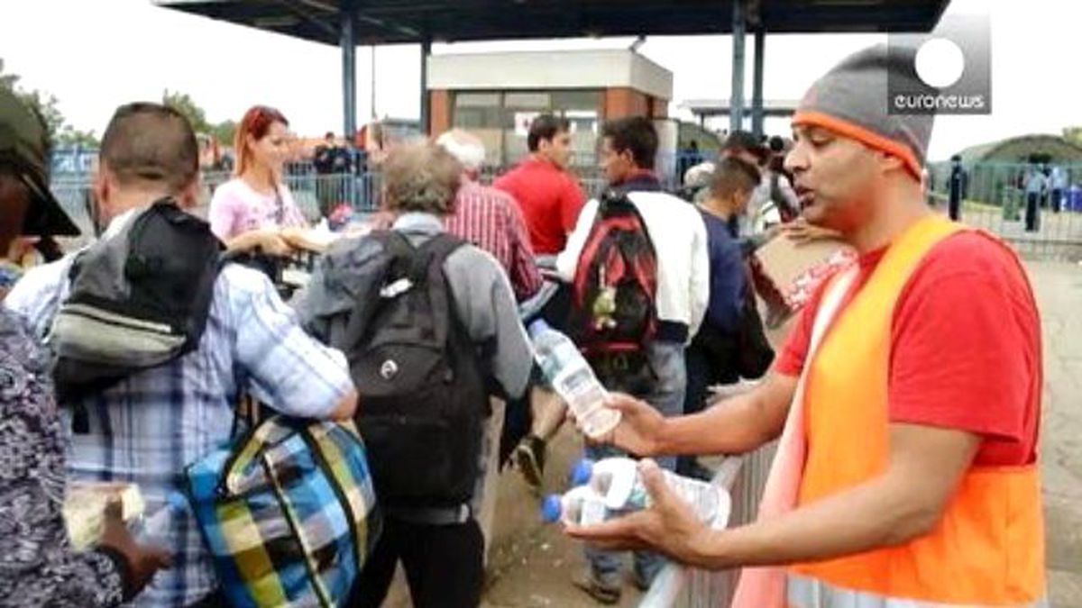 Mültecilerin Karşılanmasında Avrupalı Gönüllüler Ön Safta