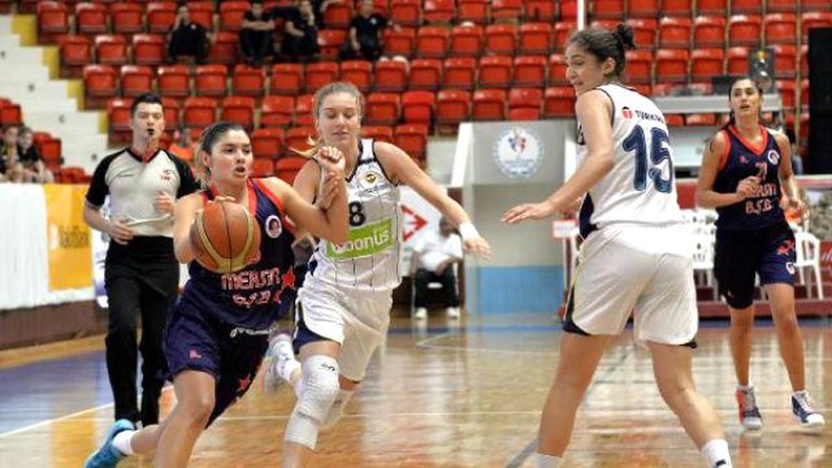 12. Anadolu Jet Botaş Cup Turnuvası\'nda Fenerbahçe, Mersin\'e Yenildi