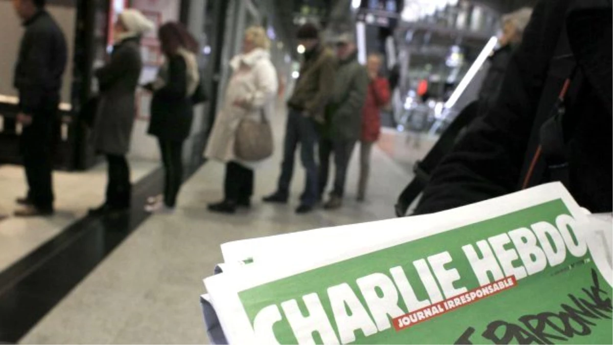 Charlie Hebdo Dergisinde Yaprak Dökümü
