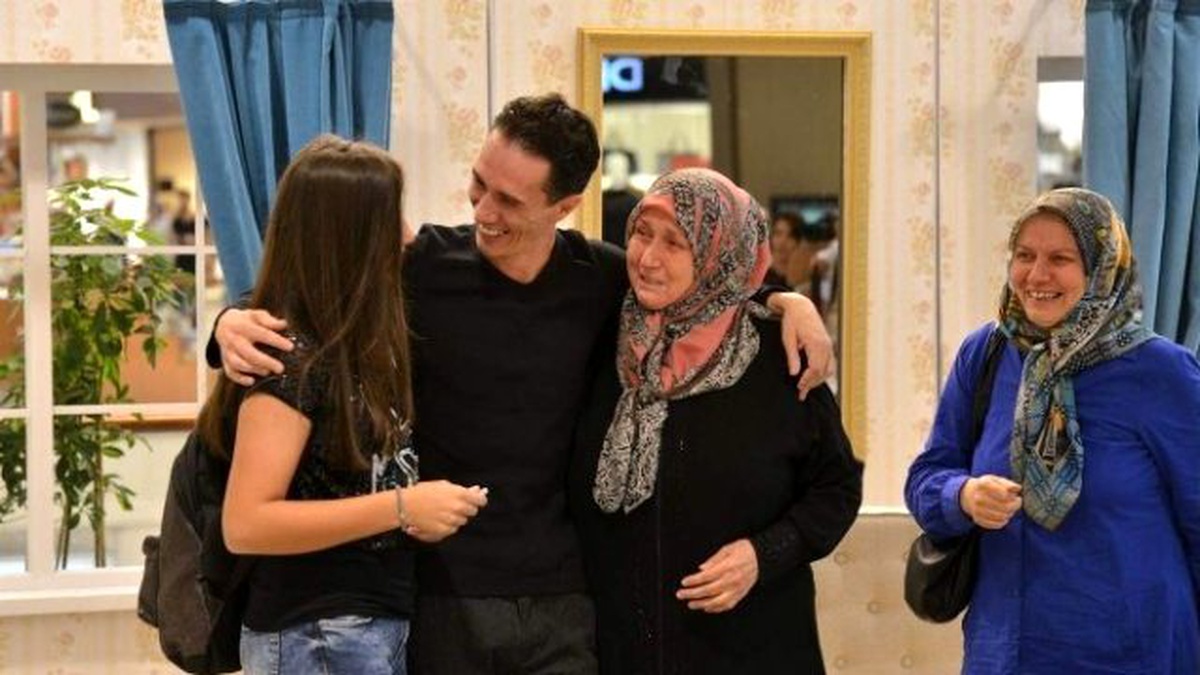 Espark\'ta \'Bizim İçin Bayramlar Sizinle Güzel\' Kampanyası Gerçekleşti