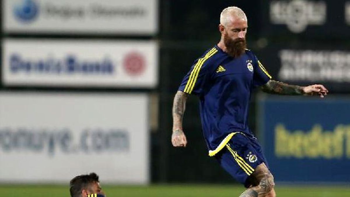 Fenerbahçe\'ye Derbi Öncesi Taraftar Desteği