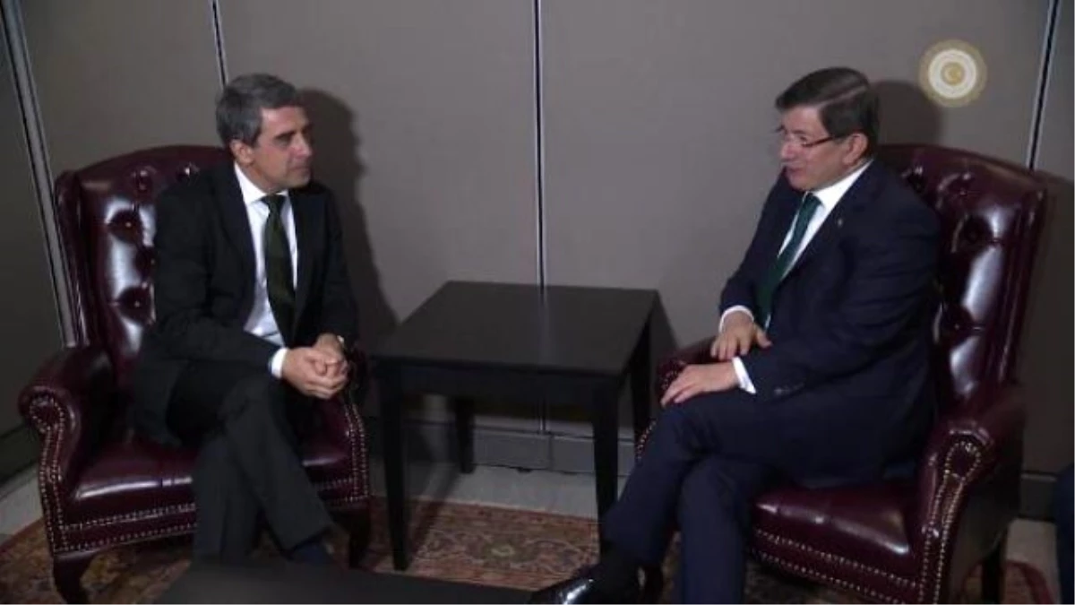 Başbakan Davutoğlu Bulgaristan Cumhurbaşkanı Plevneliev ile Görüştü