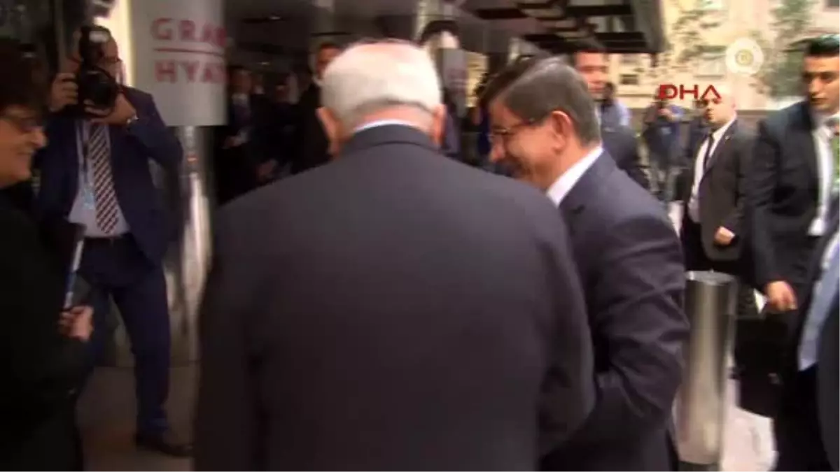 Başbakan Davutoğlu, Filistin Devlet Başkanı Mahmud Abbas ile Görüştü