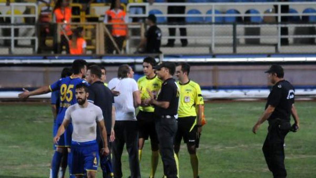 Bucaspor\'da İsyan Var