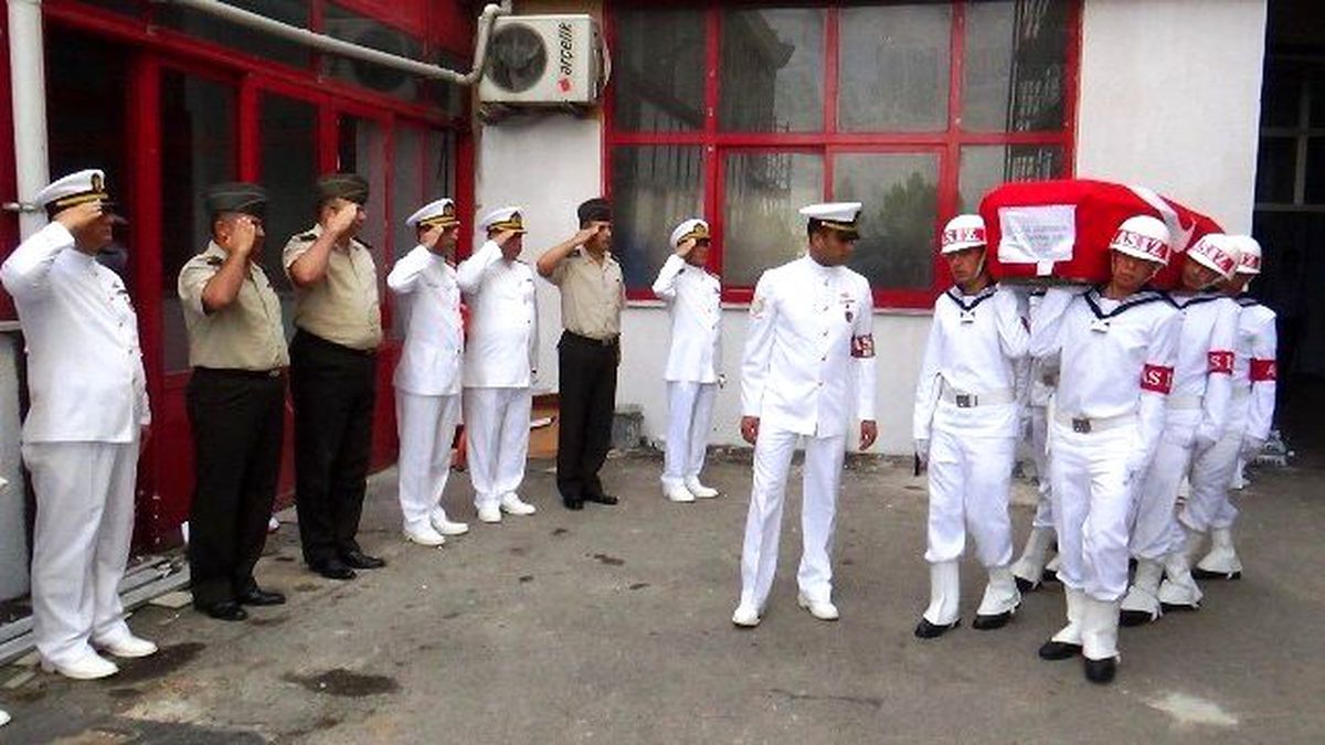 Denizde Kalp Krizi Geçiren Asker İçin Tören Düzenlendi