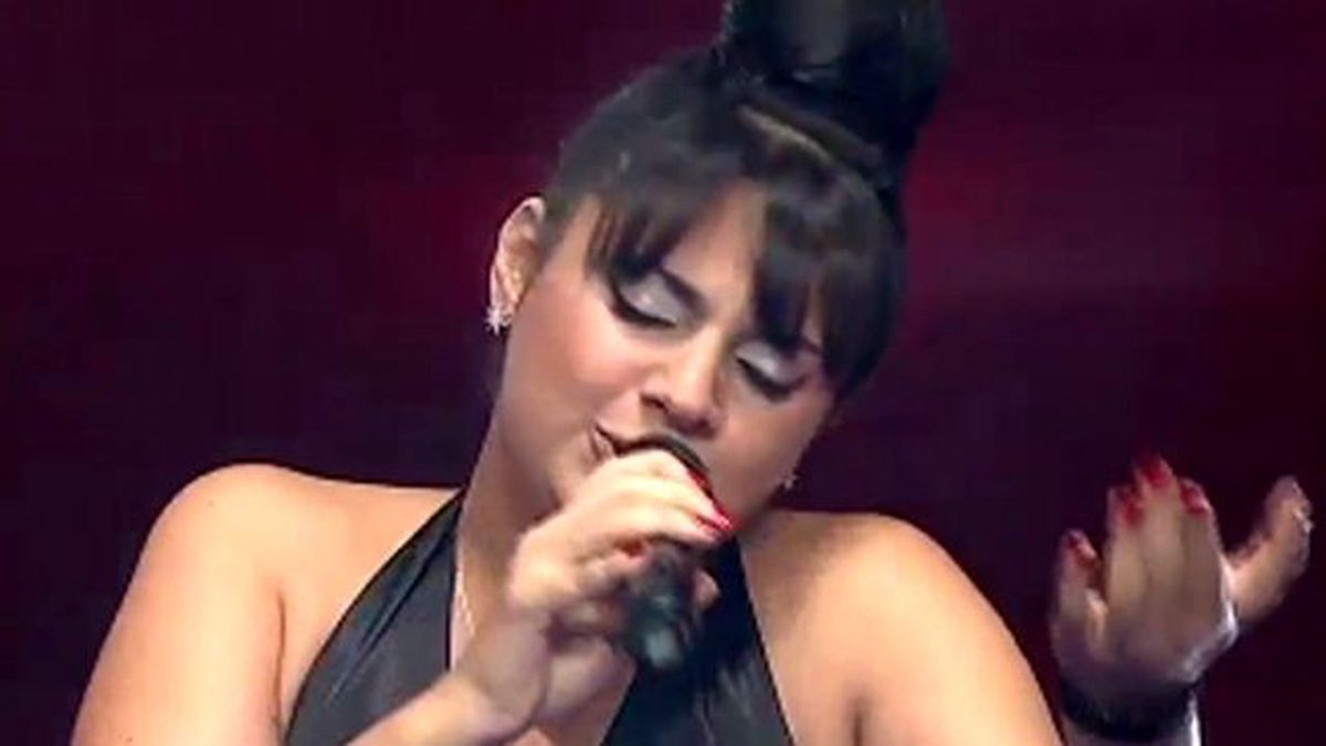 Esra Sezer \'Haberin Var Mı\' (Final 1. Performans)
