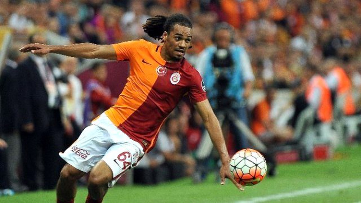 Galatasaray\'a Savunmadan Büyük Katkı