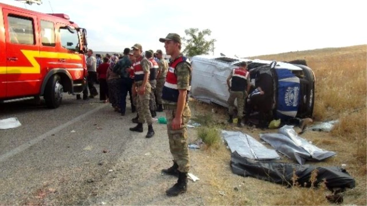 Gaziantep\'te Feci Kaza: 3 Ölü, 8 Yaralı