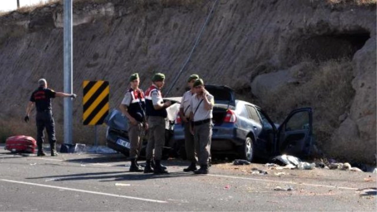 Kayseri\'de Trafik Kazası: 2 Ölü, 7 Yaralı