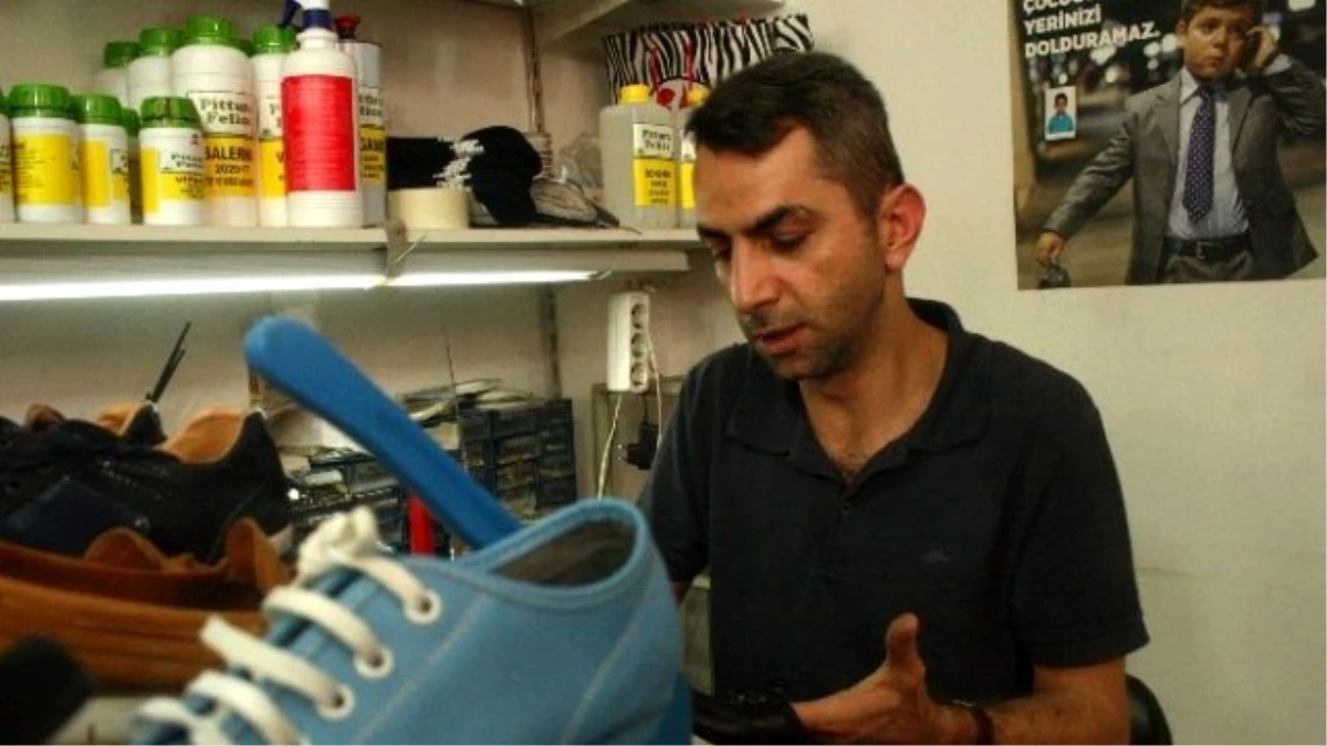 Tüketim Çılgınlığına Direnen Meslek: Ayakkabı ve Çanta Tamirciliği