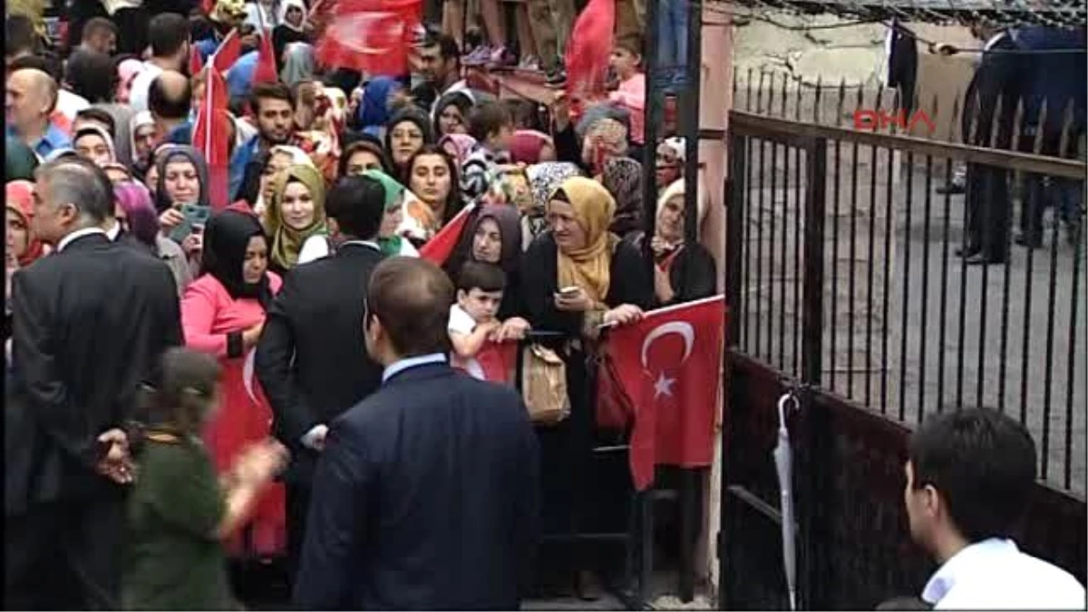Cumhurbaşkanı Erdoğan Mezun Olduğu İlkokulda -1
