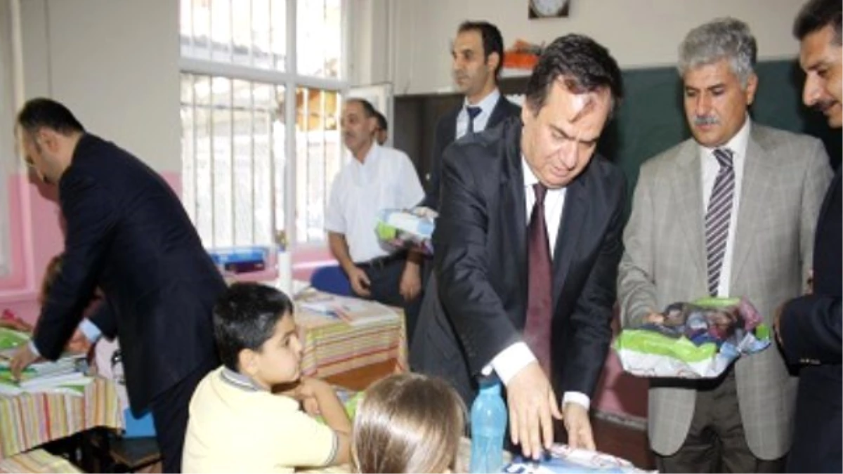 Diyarbakır\'da 2015–2016 Eğitim Öğretim Yılı İlk Ders İle Başladı