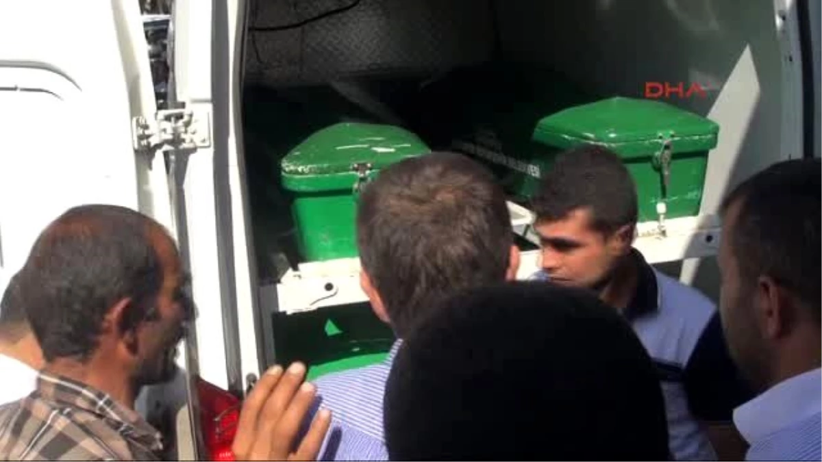 Gaziantep Kaza Ölen 5 Kişinin Cenazesi Yakınlarına Teslim Edildi
