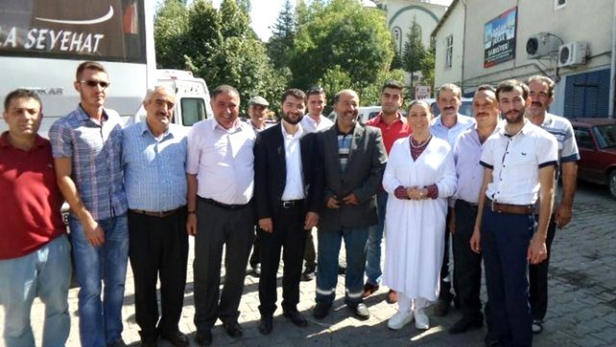 MHP\'li Belediye Meclis Üyesi AK Parti\'ye Geçti